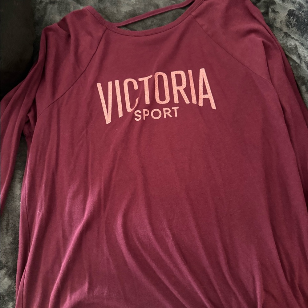 Women's Burgundy Top